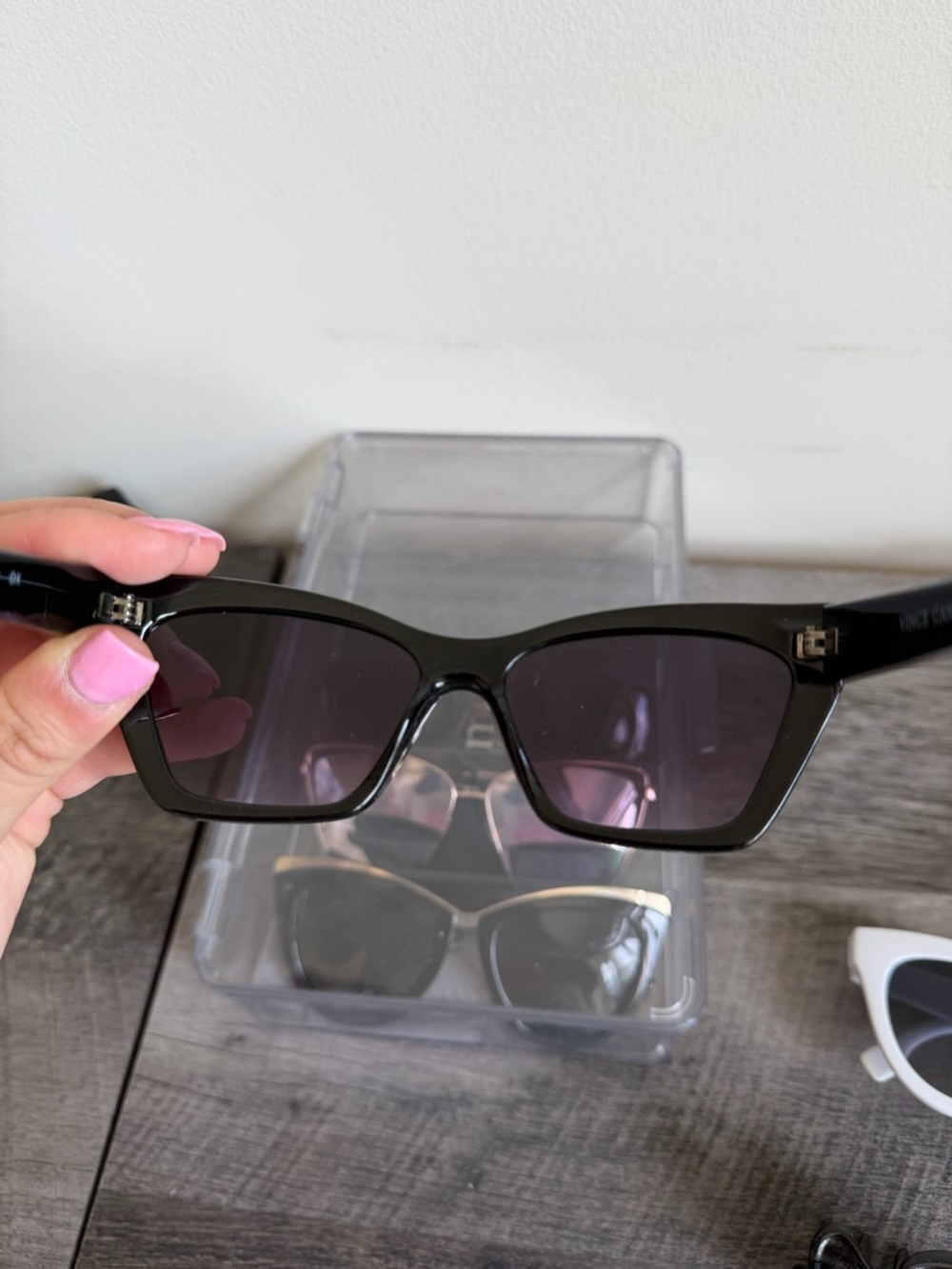 Vince Camuto Black Cat-Eye Women's Sunglasses - Stylish UV Protection - Picture 4 of 5